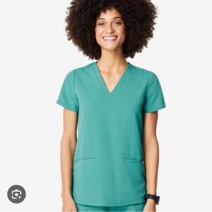 Figs XS Marine Casma Three-Pocket Scrub Top